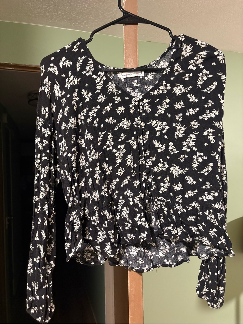 Women's Black Floral Long-Sleeve Blouse